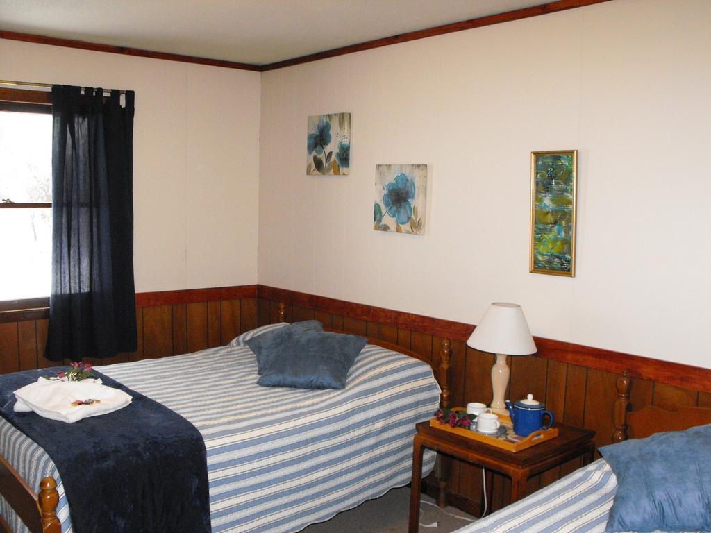 Swiss Farm Inn Pittsfield Rom bilde